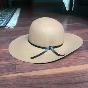 Old Navy Floppy Hat